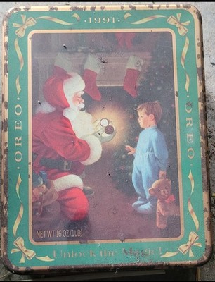 Oreo 1991 Christmas Collectible Advertising Tin Green Gold Red Multicolor