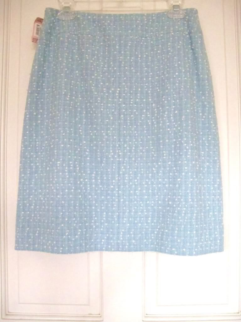 CHANEL NWT :: Pencil Straight Boucle Skirt FR 42 US 10 CHANEL NWT :: Pencil Straight Boucle Skirt FR 42 US 10