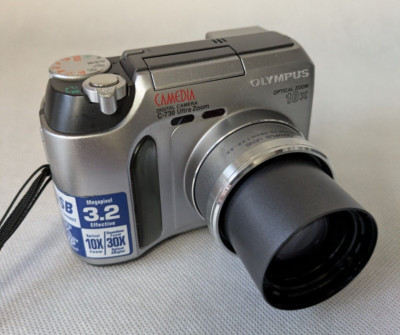 Olympus CAMEDIA C-730 Ultra Zoom 3.2MP 10X Zoom Digital Camera