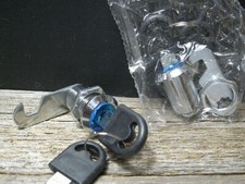 Lucchetto a innesto NUOVO. Distributore automatico di sigarette Vendo PEZ 24 mm gambo...