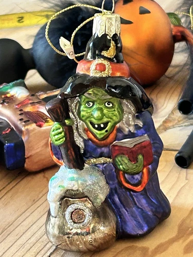 Vtg Blown Glass Green Faced Halloween Witch Cauldron Spell Book Ornament-READ🧙