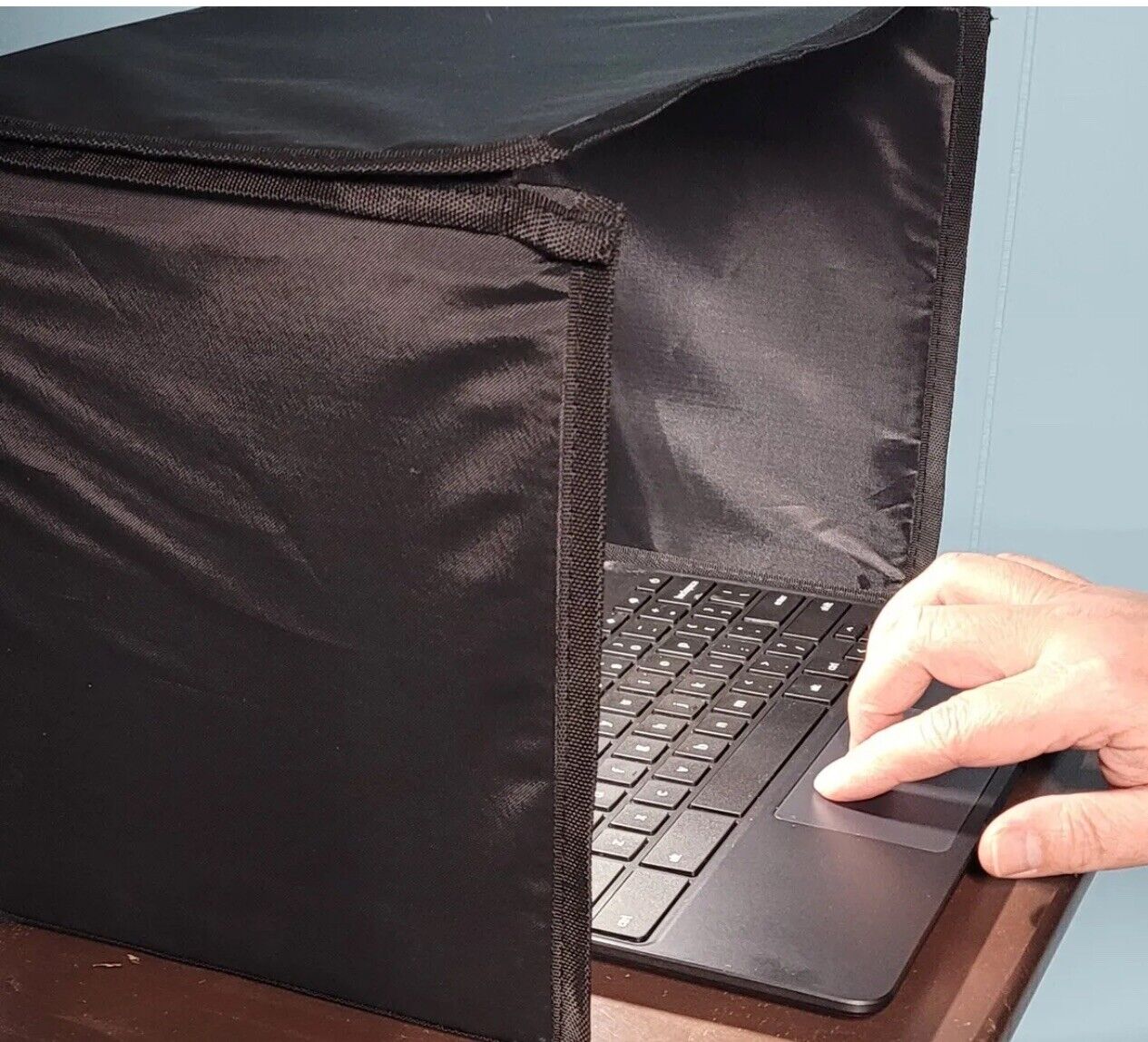 New Vivitar Laptop Sun + Shade Privacy-Fits up to 16" Folds Flat (Work Outside!)