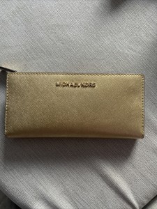 michael kors gold purse