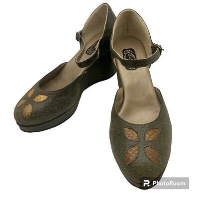 Salpy Handmade in USA Green Leather Wedges US8.5