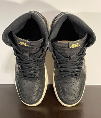 NIKE MENS SZ 9.5 AIR JORDAN 1 RETRO HIGH OG CITY OF FLIGHT  display picture 3