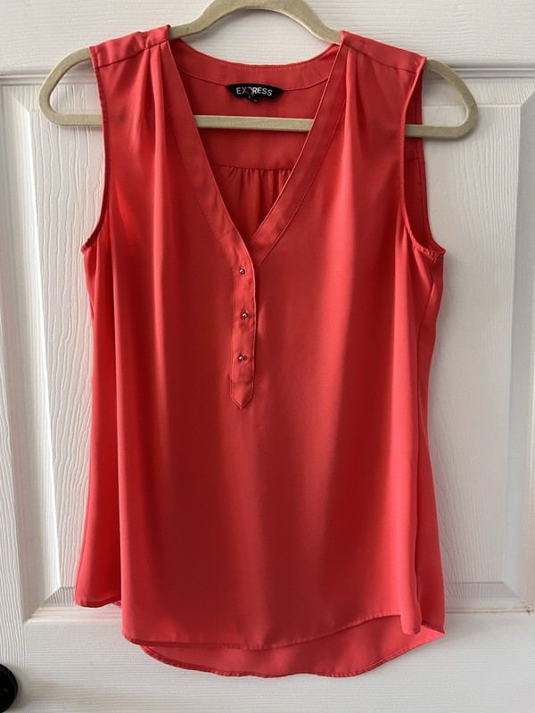 Express Sleeveless V-Neck Salmon Blouse with Gold Button Accents Size Small