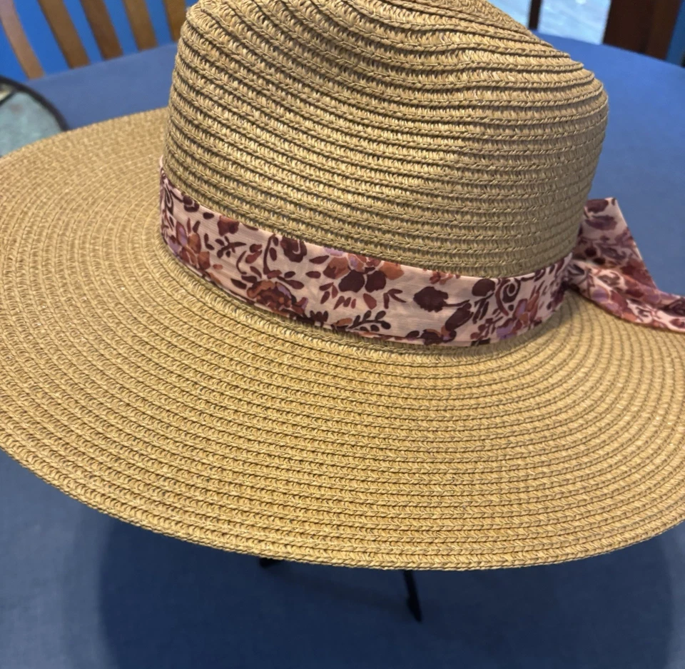 Sombrero de paja de ala ancha Vince Camuto con bufanda floral adjunta talla única para la mayoría Foto 3 de 4