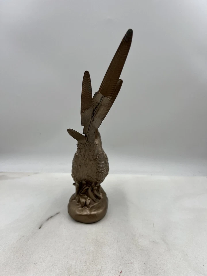 Estatua de pájaro faisán de metal tono latón escultura cola larga estatuilla decoración de mesa Foto 2 de 4