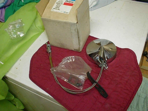 NOS MOPAR 1969-70 FURY SPORT FURY CHROME REMOTE ROUND MIRROR W/ VENT WINDOW