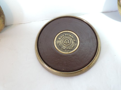 BELL ATLANTIC YELLOW PAGES DESK ACCESSORY BRASS/LEATHER/WOOD COASTER SET - Picture 4 of 12