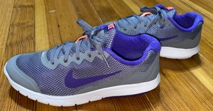 tênis nike wmns flex experience rn 8 cinza
