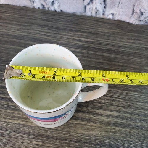 Taza de confeti moteado Kitschy Philadelphia arco iris y corazones mango de borde dorado - Imagen 7 de 8
