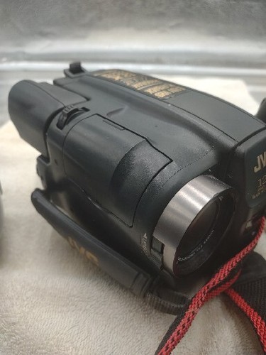 Camera Lot - 3, JVC, Panasonic DVD Camcorder - Picture 6 of 8