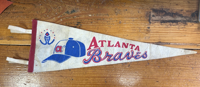 Vintage Original 1970s ATLANTA BRAVES 1972 Hat Pennant MLB Baseball Flag *Read
