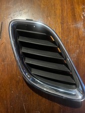 2002 Saab 9-5 Sedan Oem Right Side Upper Grill Grille 02 03 04 05