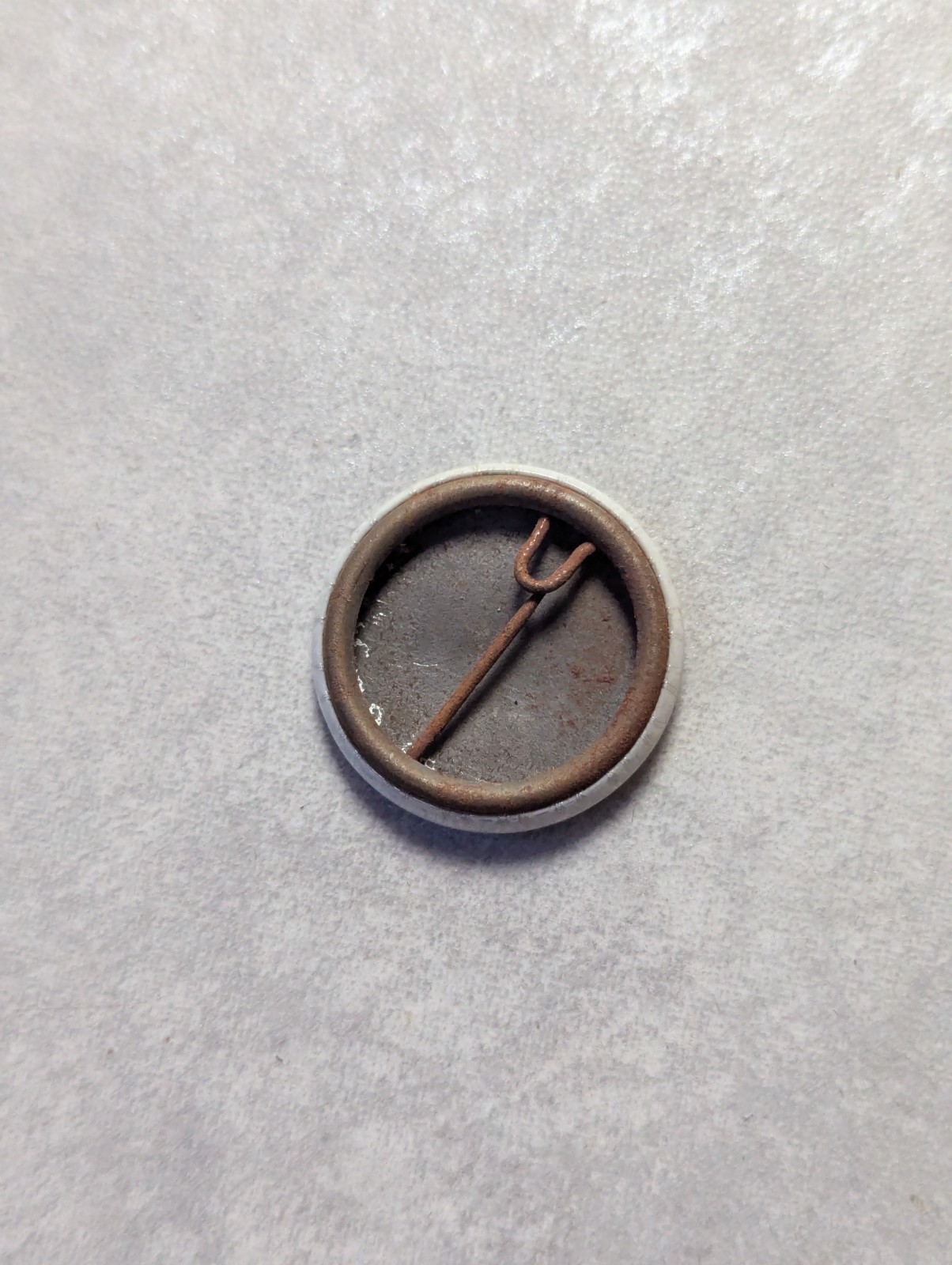 Vintage 80's Elvis Pin BADGE Purchased Around 1986 Rare image 2