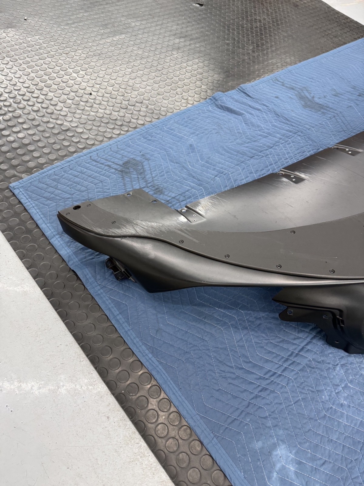 Maserati MC20/Ciello. OEM Front bumper lower splitter Part no. 6702229350