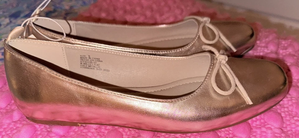 NEW Gap Women’s Gold Ballet Flats shoes US Size 9 Holiday Ready - Image 2 of 4