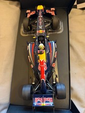 ミニチャンプスRed Bull Racing 1:18 ベッテル直筆サイン入り❗️ ミニチャンプスRed Bull Racing 1:18 ベッテル直筆サイン入り❗️