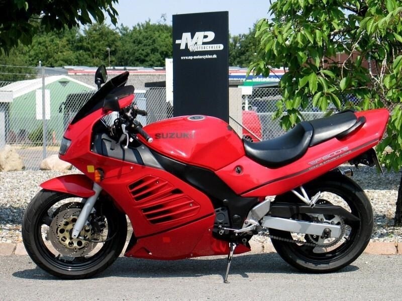 Suzuki rf 600 r