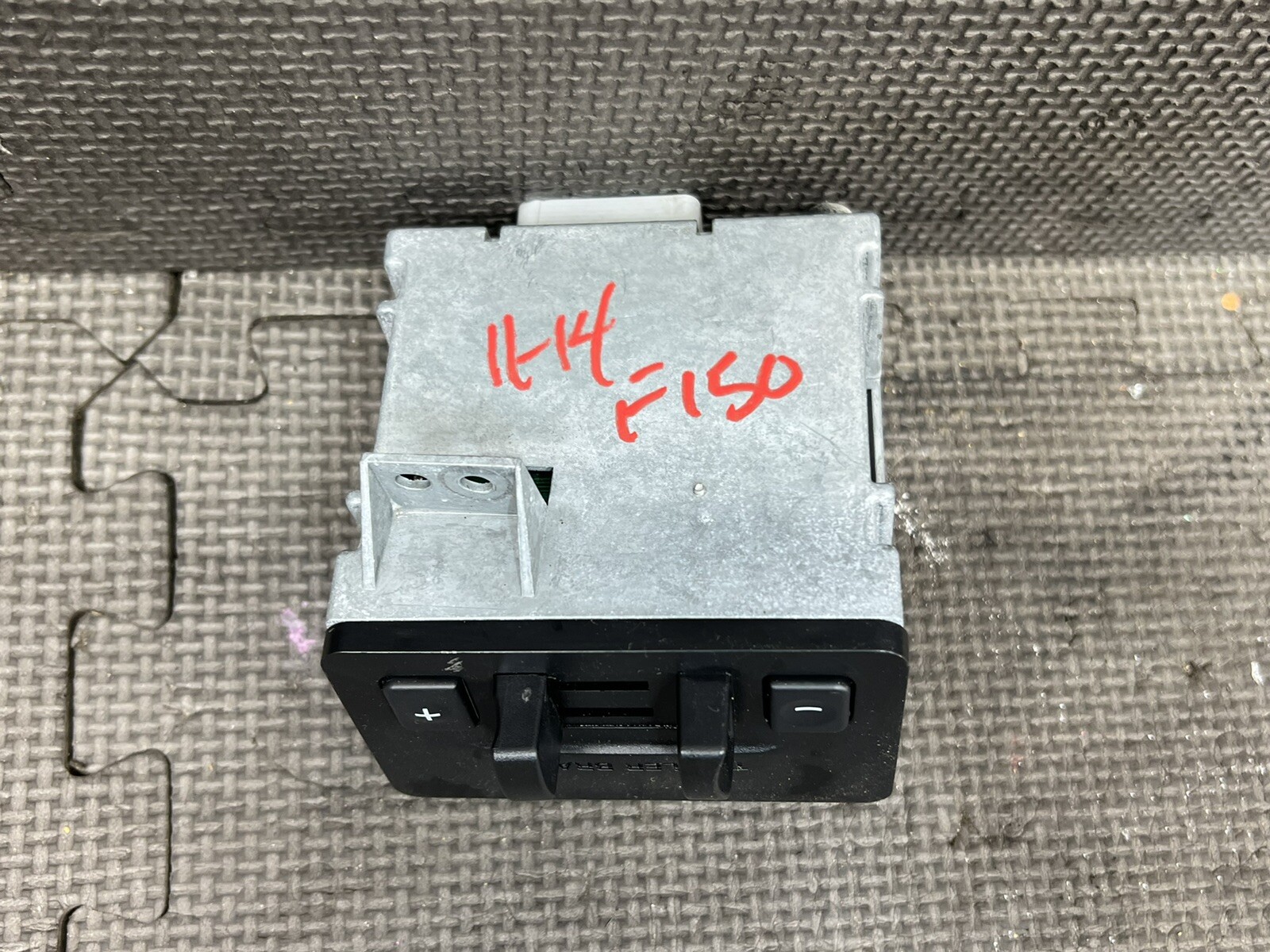 OEM 20112014 F150 F150 Dash Mounted Trailer Brake Gain Towing Control