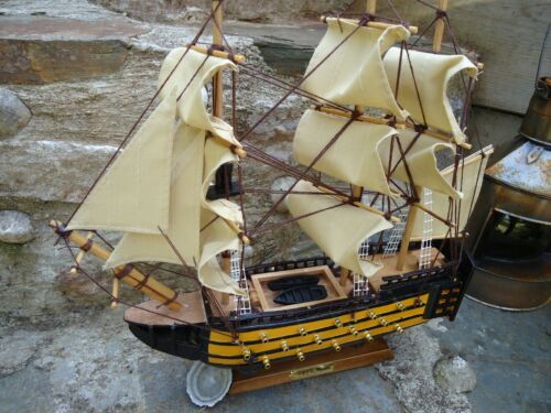H.M.S Victory Model Ship On Stand Made From Wood Detail War Ship Royal Navy m - Picture 2 of 12