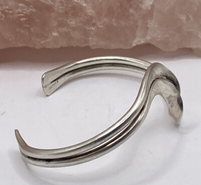ヴィンテージ！Silver Wavy Cuff ブレスレット VINTAGE STERLING SILVER MODERNIST WAVY CUFF BRACELET | eBay
