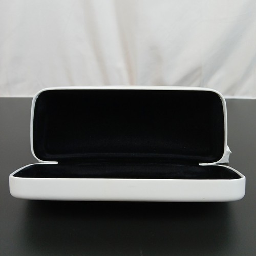 Nine West Women's Hard Shell Glasses Case - White - Eye Glass Sunglasses - Picture 2 of 6