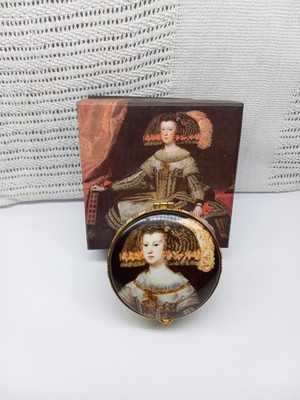 Vintage Mariana De Austria Diego de Velazquez Trinket Box. Giordano de Ponzano 
