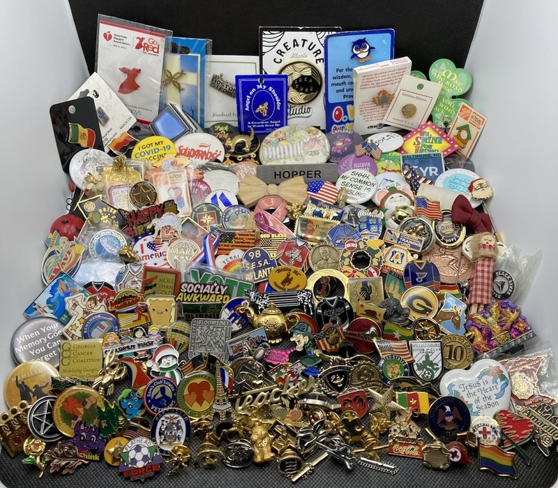 Large Lot Of Lapel/Pin Back/Button Pins 2 Lbs Lot#0779W
