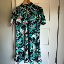 Tommy Bahama Floral Golf Dress M Sporty Pickle Ball Hiking Everyday Style