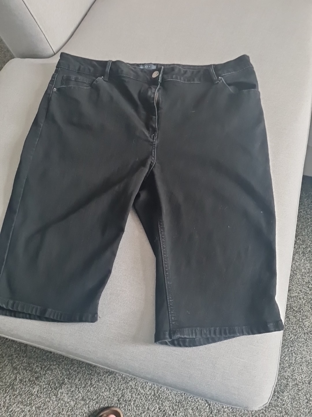 Picture 1 of 4