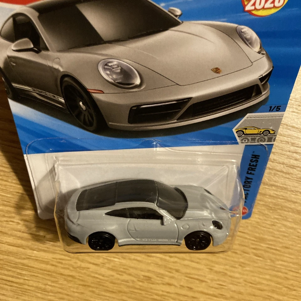 HOT WHEELS 2026 #15 NEW MODEL PORSCHE 911 CARRERA T GREY LOT OF 4 - Image 3 of 4