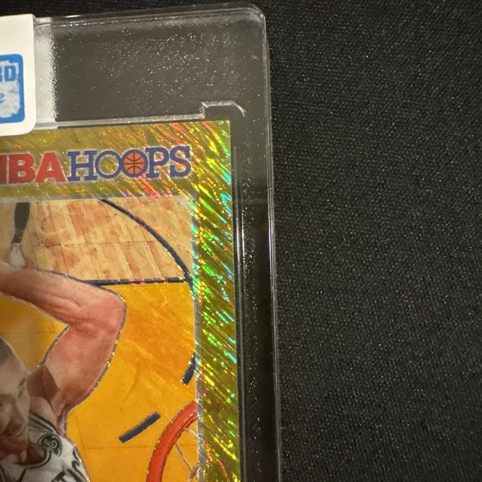 2019–20 Panini NBA Hoops Premium Stock мерцание золото /8 Гордон Хейворд No9  - Изображение 3 из 4