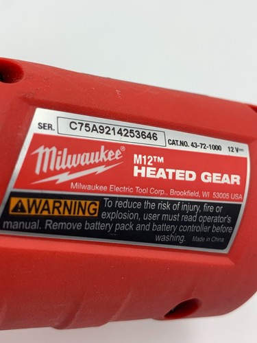 Milwaukee 43-72-1000 M12 Heated Gear Power Battery Holder/Charger/Adapter 12 V - Picture 5 of 7