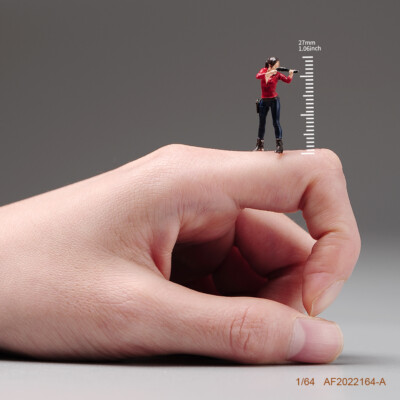 1/64 Claire Redfield Girl Mini Doll Scene Props Figure Model Fit Cars Vehicle