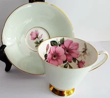 OLD ROYAL BONE CHINA Vintage Footed Teacup Saucer England Roses 