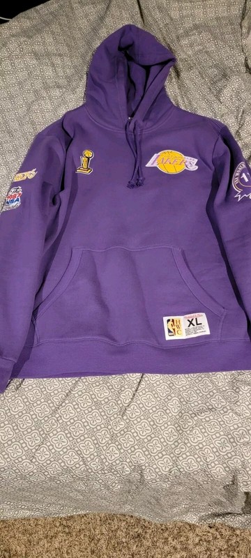 Mitchell & Ness Men's NBA LA Lakers Champ City Hoody, Purple, Xl