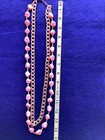PRETTY VINTAGE “STS”MOTTLED PINK HOWLITE STONE & ALLOY CHAIN 28” NECKLACE — photo 2