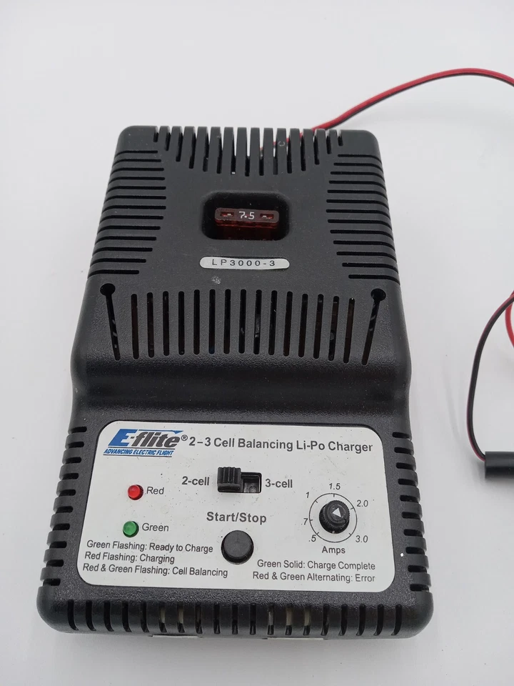 E-Flite 2-3 Cell Balancing Li-po Battery Charger LP 3000-3  - Image 2 of 4