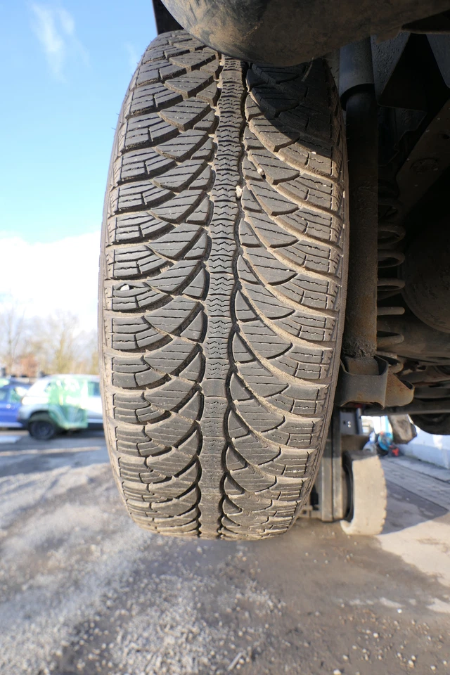 2x Polo 6R 9N Ibiza Felgen 185/60 R14 82T Winterreifen M+S 6jx15 ET38 Reifen 7mm - Bild 4 von 4