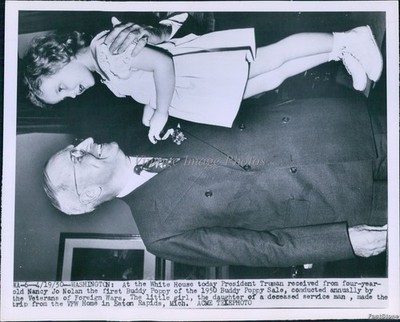 1950 Pres Truman Given 1St Buddy Poppy By Nancy Jo Nolan Children Wirephoto 6x8