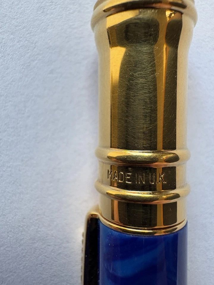 Bolígrafo Parker Duofold azul mármol dorado giro encendido/apagado (usado) Foto 3 de 4