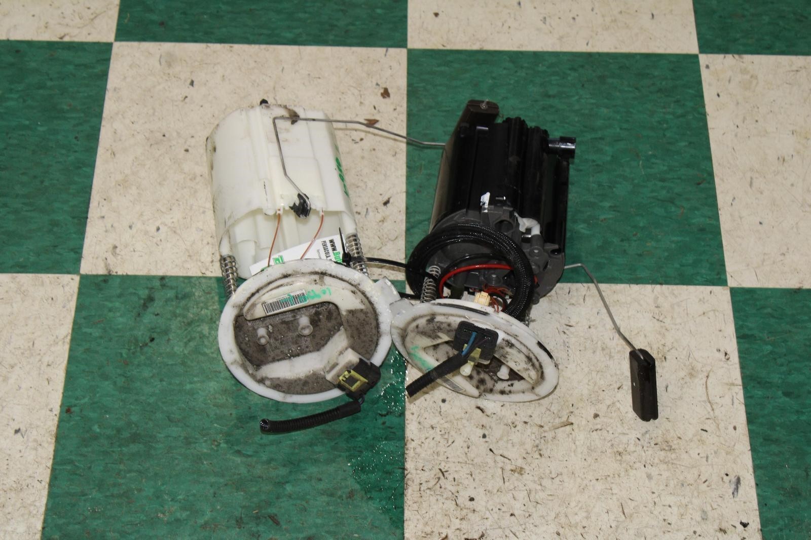 Maserati Ghibli 2014-2021 Left, right Fuel sensors Pair