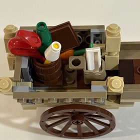 LEGO The Lord of the Rings: Gandalf Arrives (9469) Complete No Box Cracked Torso