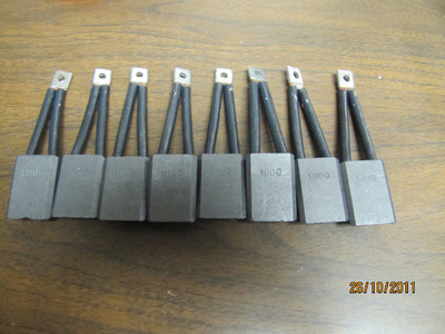 New Midwest Motor Brush Kit 570-431-07 57041401 H100 1-3/8''L 1''W 9/16''H Lot of 8