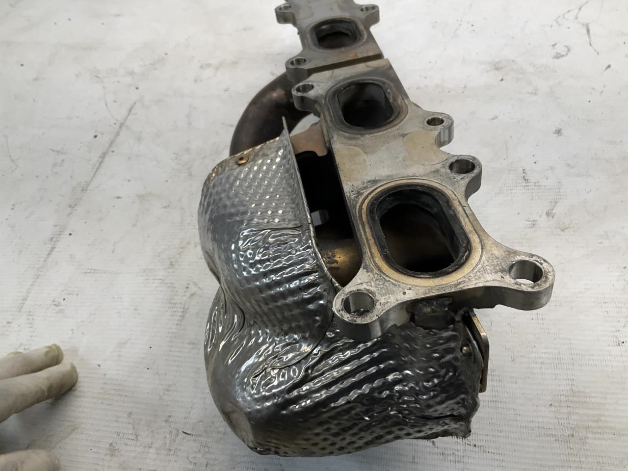 17-20 McLaren 570S 600LT 720S 3.8L Left Exhaust Manifold Q