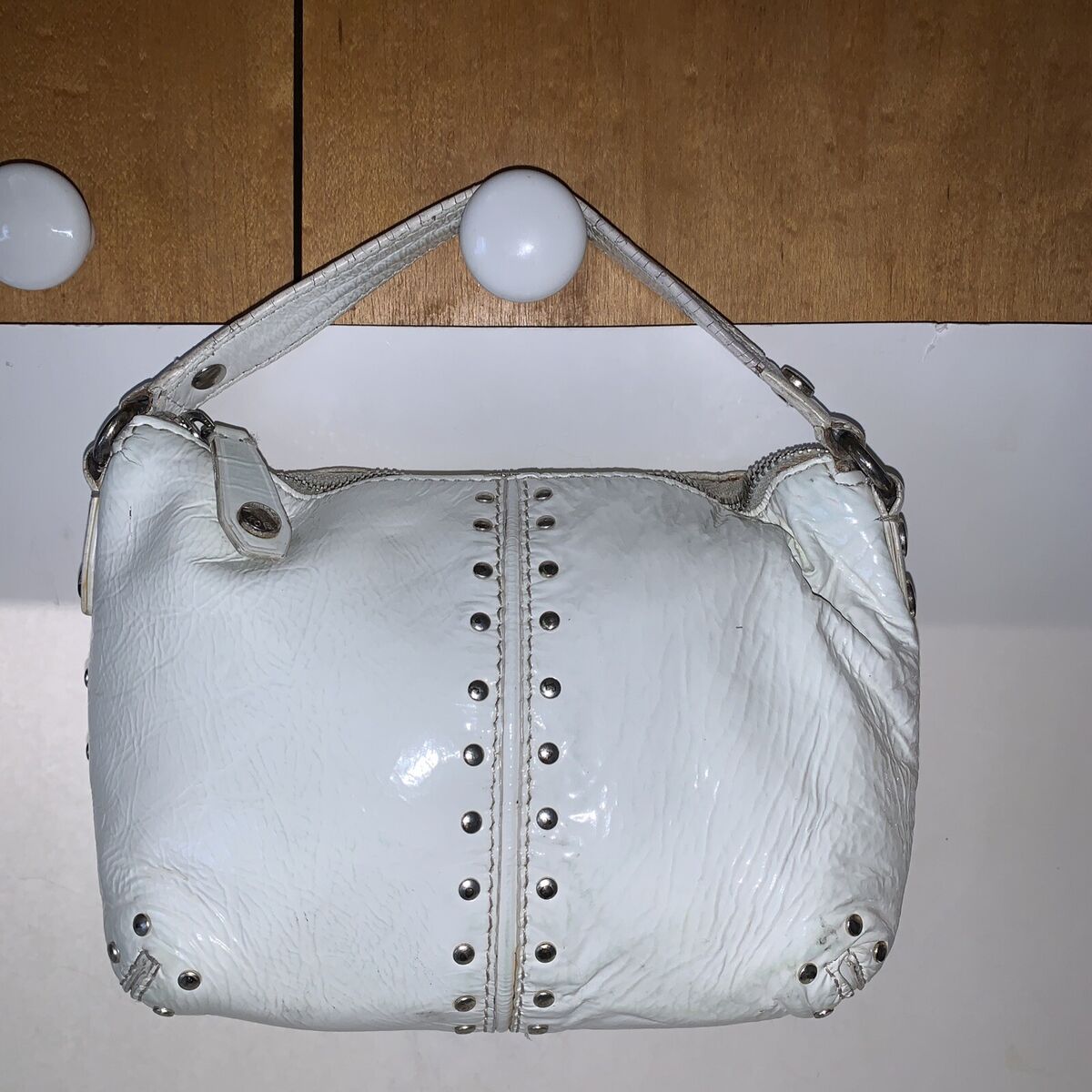 MICHAEL KORS ASTOR White Shiny LEATHER STUDDED Hand Bag MICHAEL KORS ASTOR White Shiny LEATHER STUDDED Hand Bag