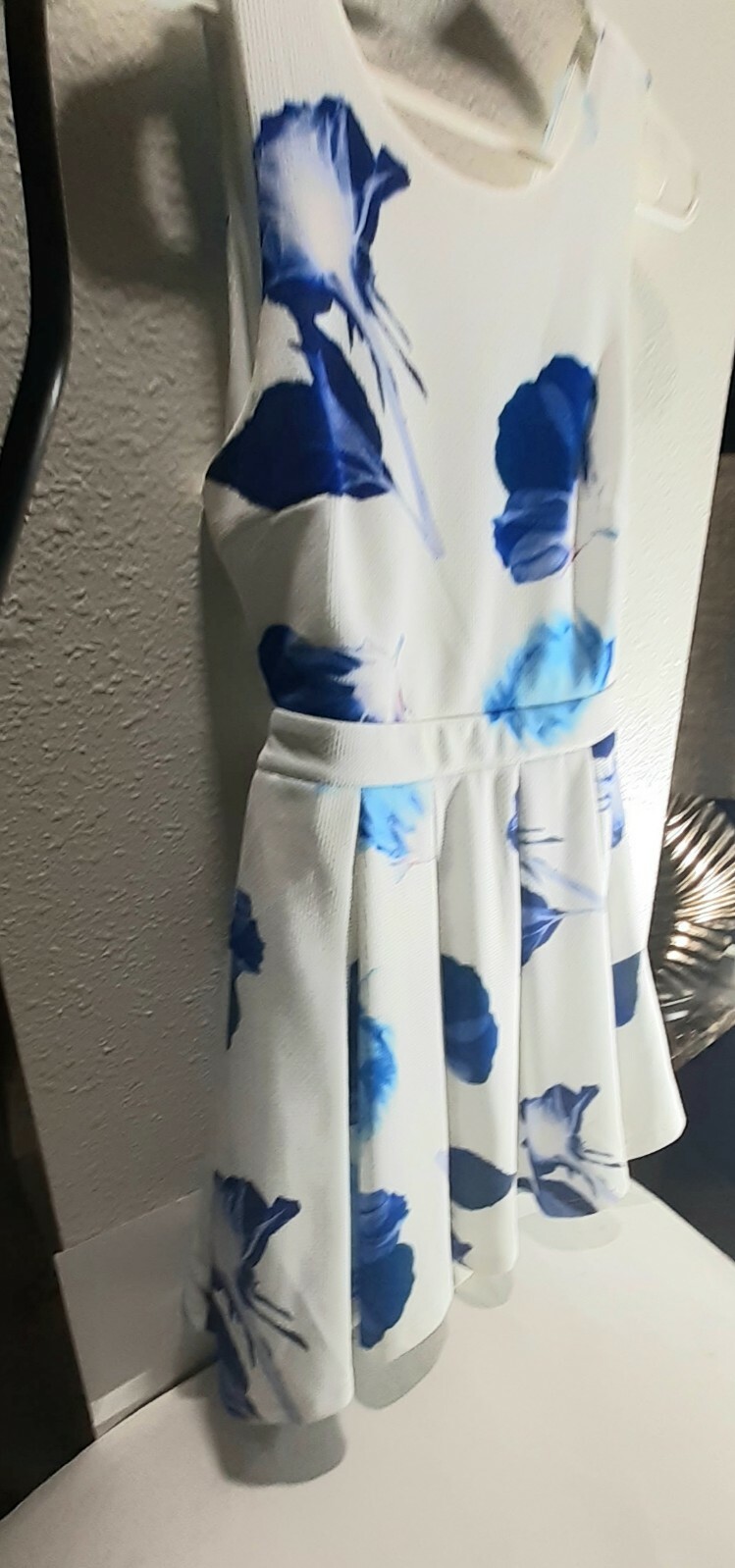 Lulus Day + Foliage White Blue Floral Open Back Dress… Gem