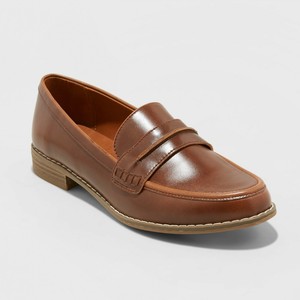 closed loafer